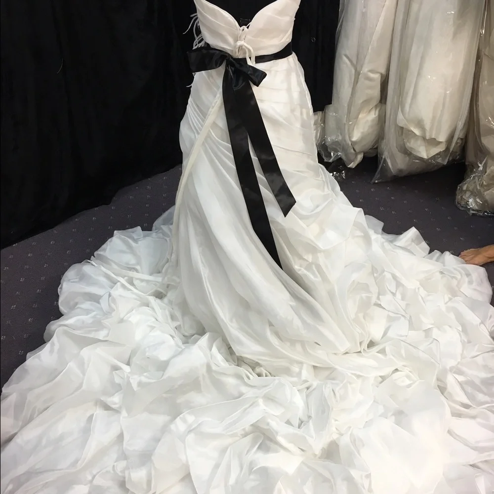 Taffida Wedding Gown - Picture 3 of 5